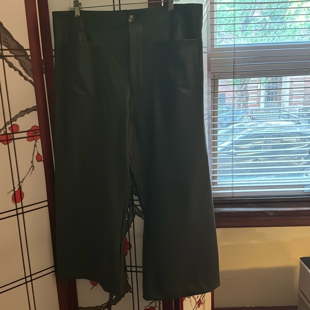 Vegan leather crop olive pant
